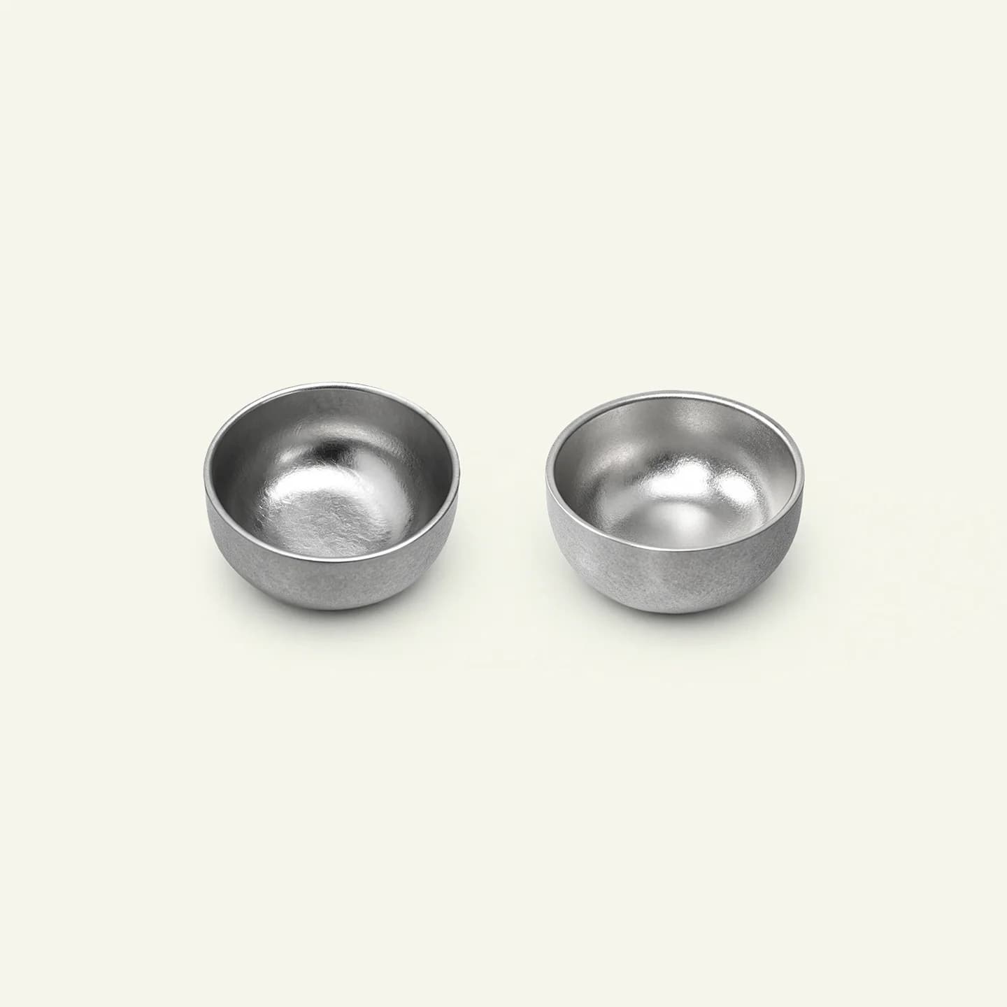 Set med dubbla koppar av ren titan för kung fu-te 55ml